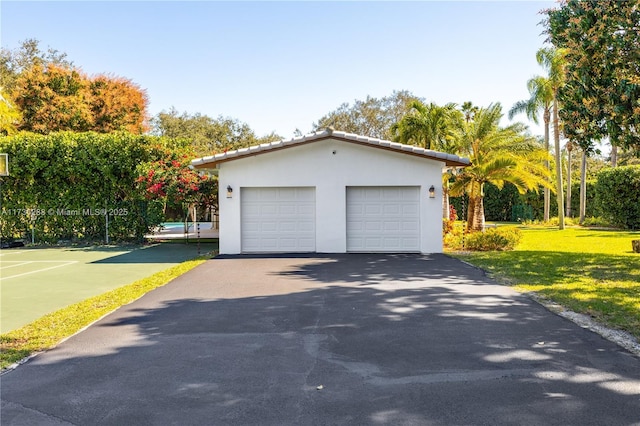 view of detached garage