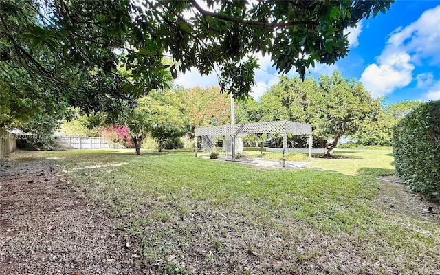 view of yard with a pergola