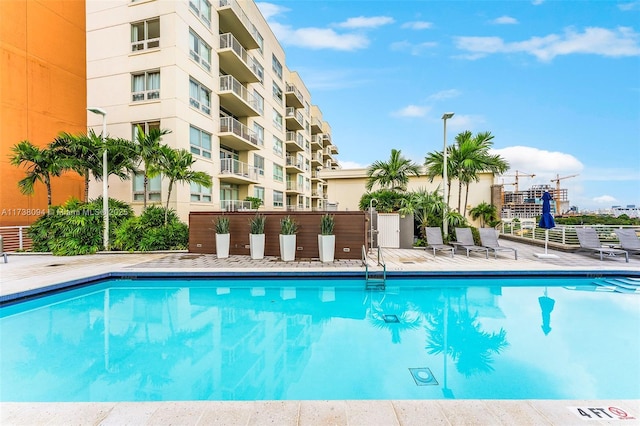 view of swimming pool