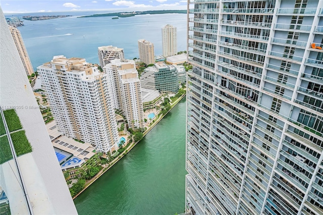 bird's eye view featuring a water view