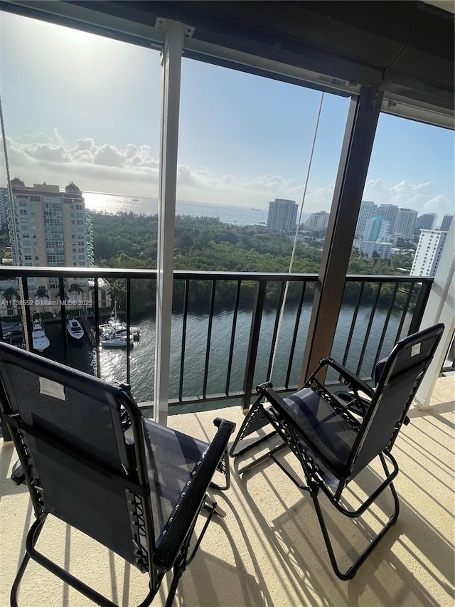 936 Intracoastal Dr Unit 21A, Fort Lauderdale, FL 33304 - balcony with a city view and a water view