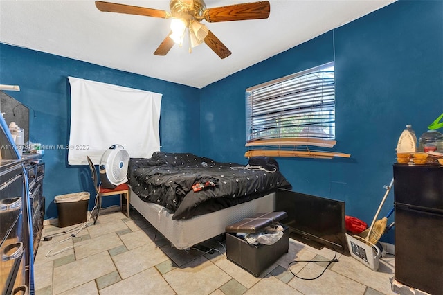 bedroom with ceiling fan