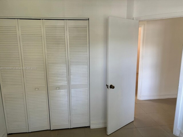 620 Cypress Club Way Unit I13, Deerfield Beach, FL 33064 - detailed view of baseboards