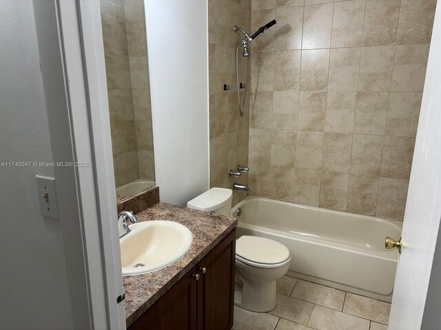620 Cypress Club Way Unit I13, Deerfield Beach, FL 33064 - bathroom featuring vanity, shower / tub combination, toilet, and tile patterned flooring
