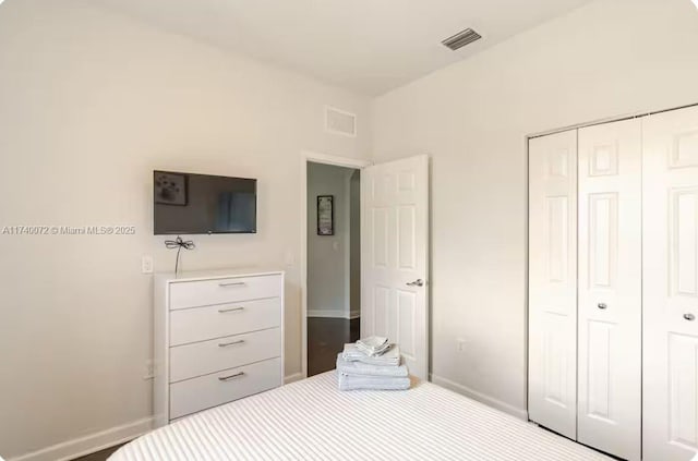 bedroom featuring a closet