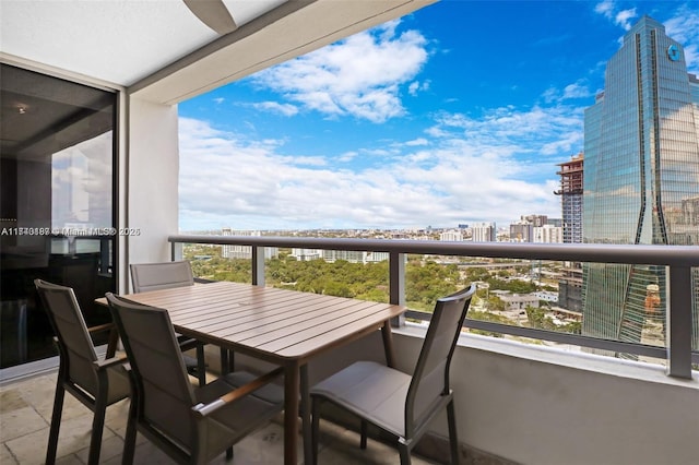 balcony with ceiling fan