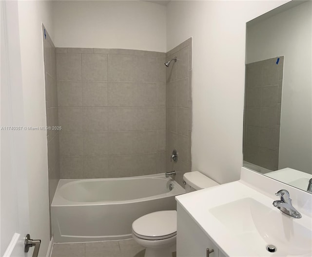 257 SW 159th Ct Unit 0, Pembroke Pines, FL 33027 - bathroom featuring toilet, vanity, washtub / shower combination, and tile patterned flooring