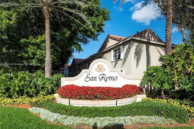 view of community / neighborhood sign