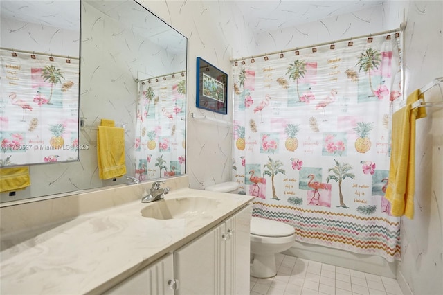 bathroom with shower / bath combo with shower curtain, vanity, and toilet