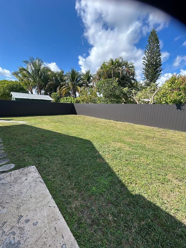 15281 SW 153rd St, Miami, FL 33187 - view of yard with fence