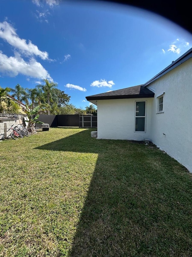 15281 SW 153rd St, Miami, FL 33187 - view of yard with fence