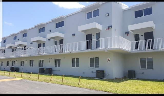 view of building exterior featuring cooling unit