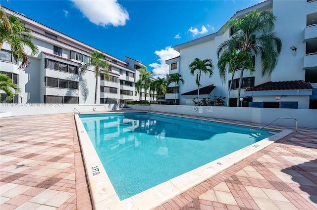 view of swimming pool