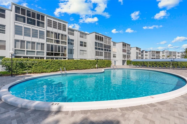 view of swimming pool