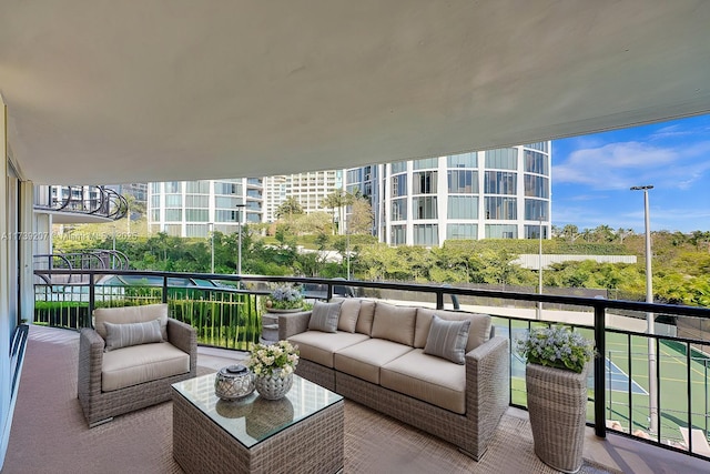 balcony featuring an outdoor hangout area