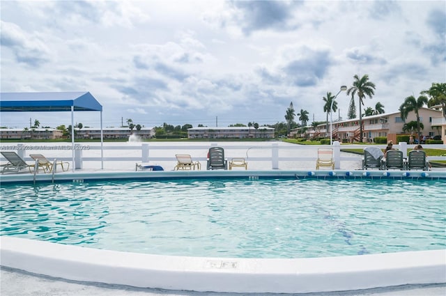 view of swimming pool