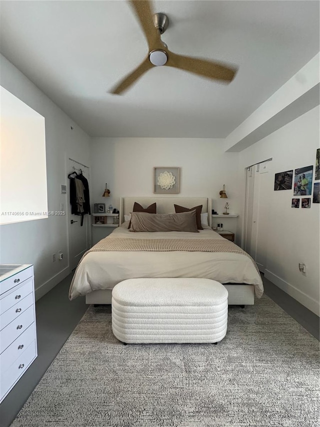 bedroom featuring ceiling fan