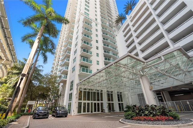 31 SE 5th St Unit 4018, Miami, FL 33131 - view of building exterior