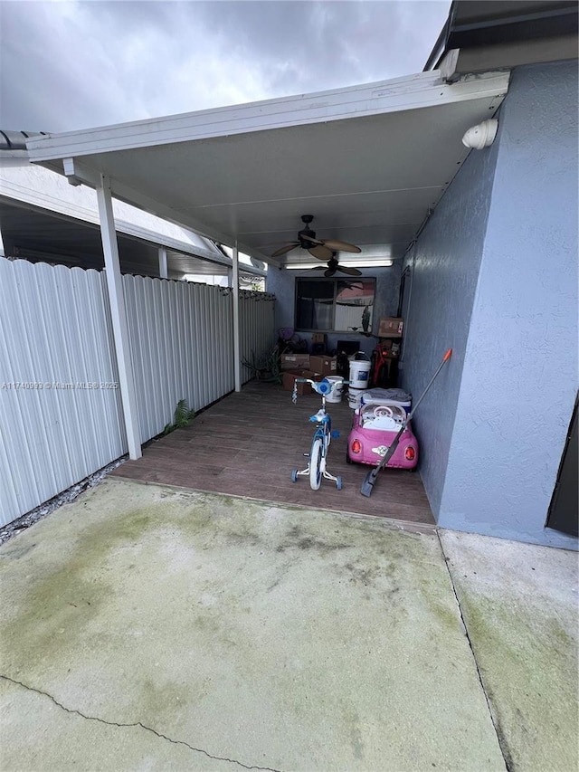 garage featuring ceiling fan