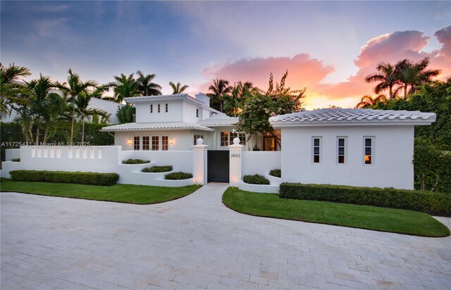 view of mediterranean / spanish-style home