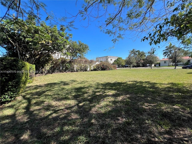 Listing photo 3 for 25 Sevilla Ave, Coral Gables FL 33134