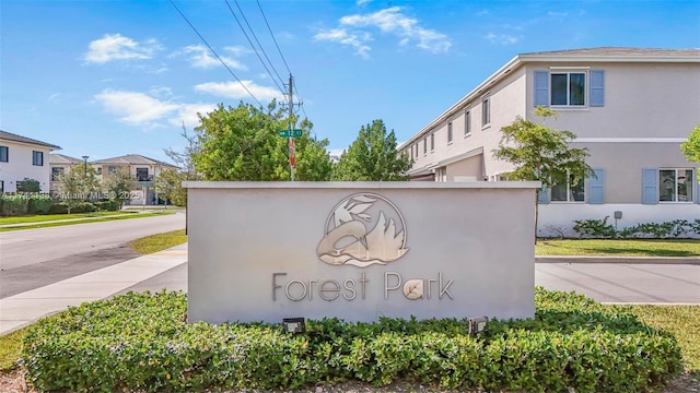 view of community / neighborhood sign