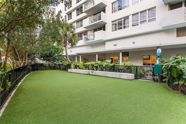 view of yard featuring fence