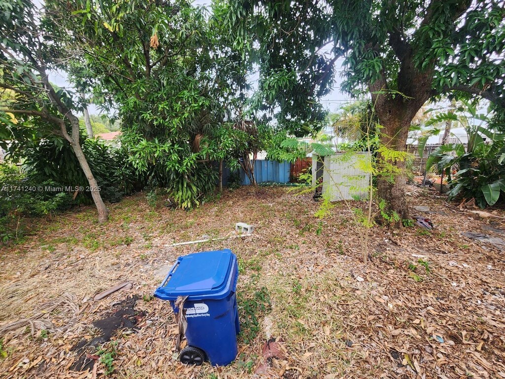 2231 NW 86th St, Miami, FL 33147 - photo 3