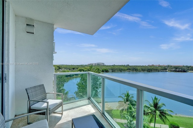 2681 N Flamingo Rd Unit 605S, Sunrise, FL 33323 - balcony featuring a water view
