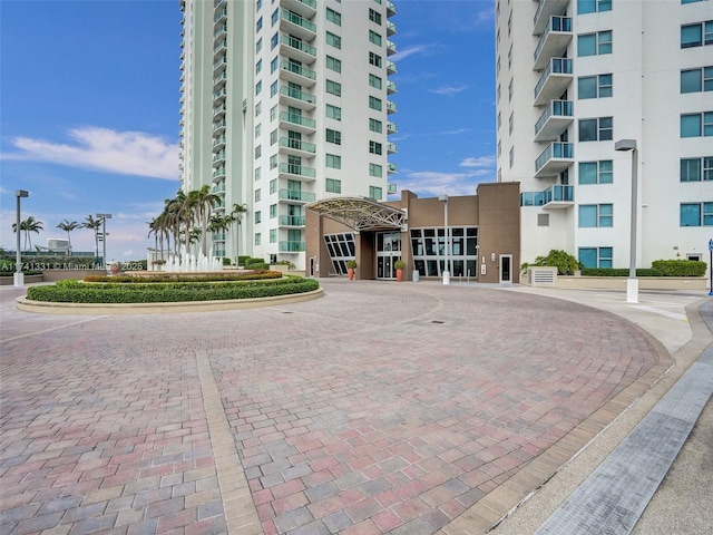 2681 N Flamingo Rd Unit 605S, Sunrise, FL 33323 - view of building exterior