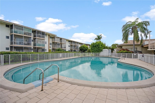 view of swimming pool