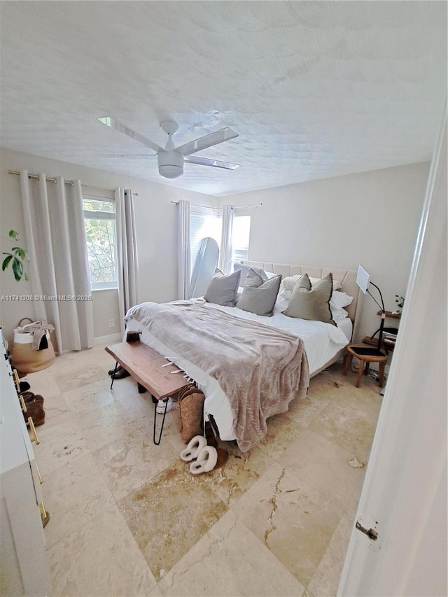 bedroom with ceiling fan