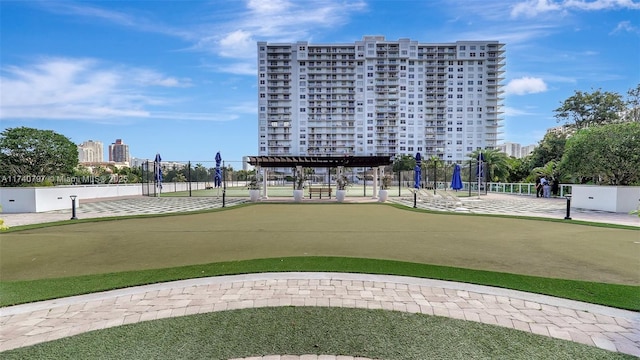 2801 NE 183rd St Unit 517W, Aventura, FL 33160 - surrounding community with a putting green