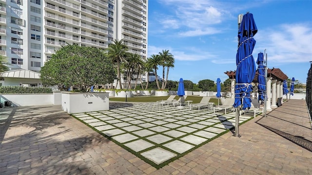 2801 NE 183rd St Unit 517W, Aventura, FL 33160 - view of home's community