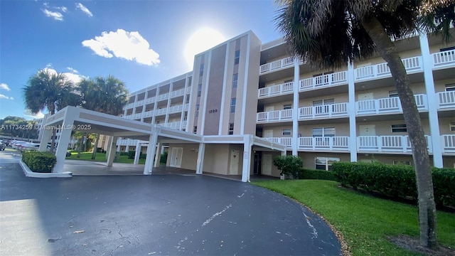 view of building exterior