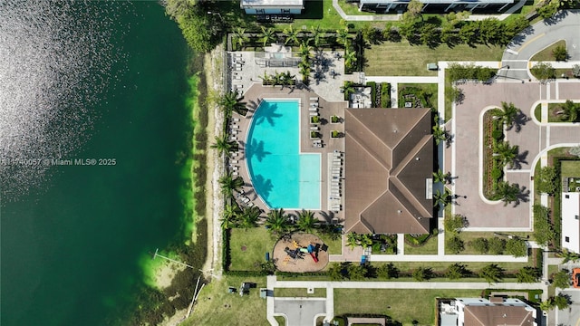 bird's eye view with a water view