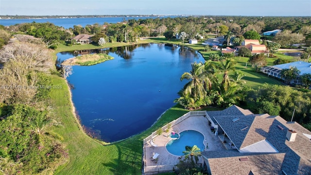 bird's eye view featuring a water view