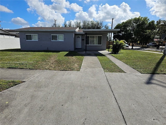 view of front of house with a front lawn