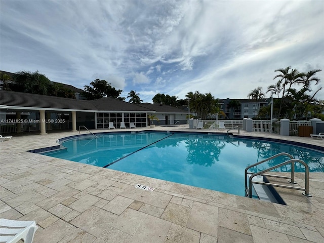 view of swimming pool