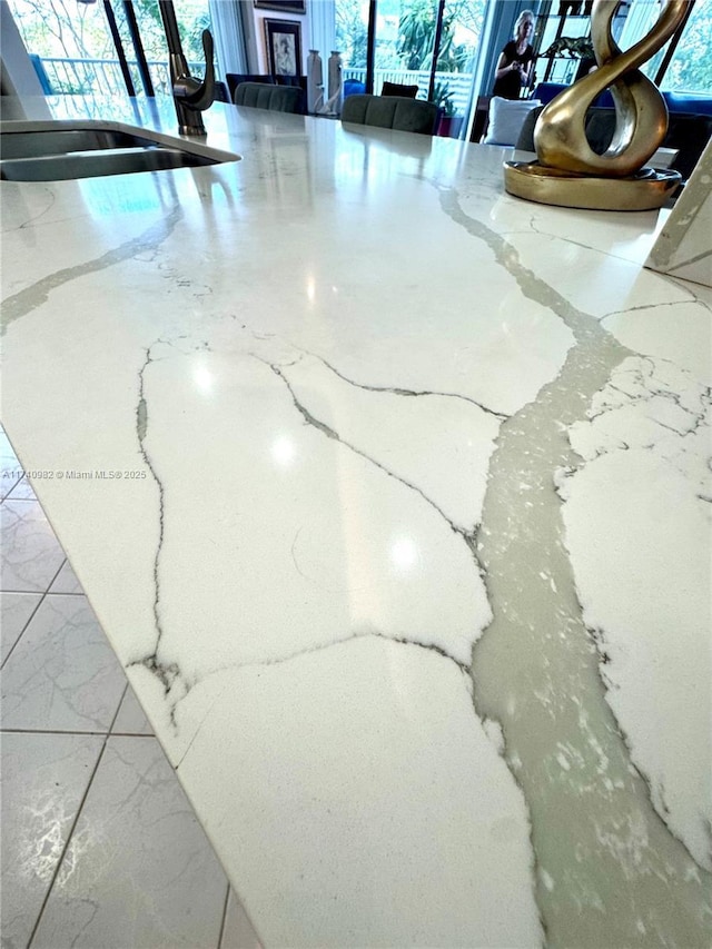3850 Washington St Unit 317, Hollywood, FL 33021 - details featuring sink