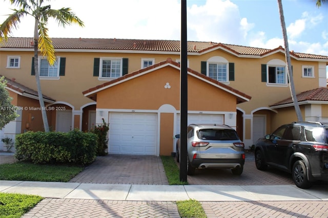 view of front of home with a garage