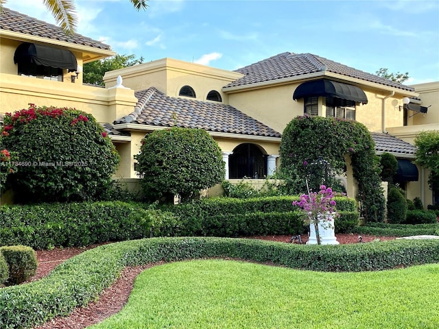 view of mediterranean / spanish home