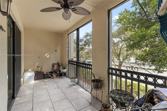 balcony with ceiling fan