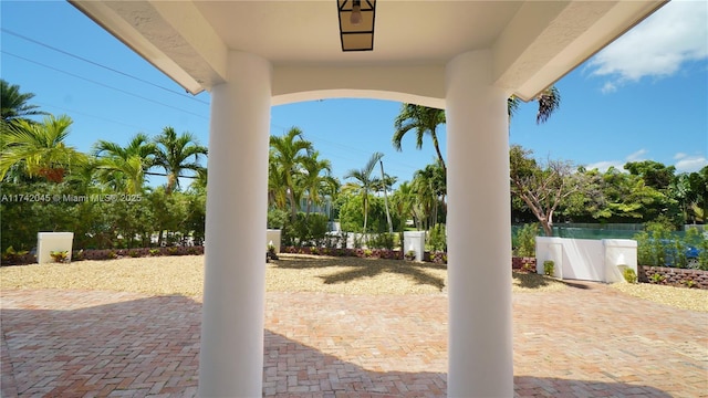 691 Ridgewood Rd, Key Biscayne, FL 33149 - view of patio