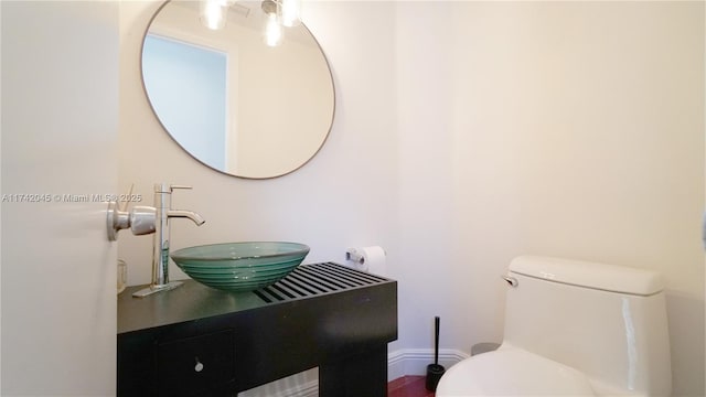691 Ridgewood Rd, Key Biscayne, FL 33149 - bathroom with a sink and toilet