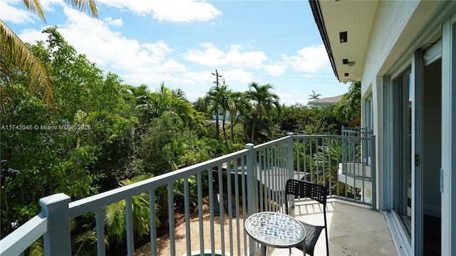 691 Ridgewood Rd, Key Biscayne, FL 33149 - view of balcony