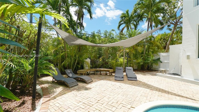 691 Ridgewood Rd, Key Biscayne, FL 33149 - view of patio with fence