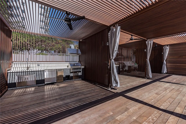 deck with ceiling fan