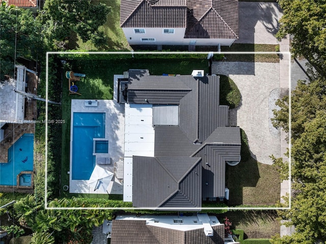 birds eye view of property