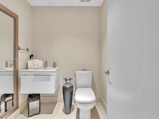 bathroom featuring toilet